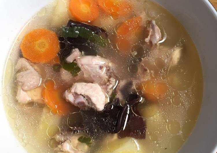 Sop ayam kapulaga (seger)