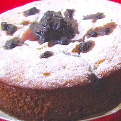 A picture of Eggless Black grape cake.