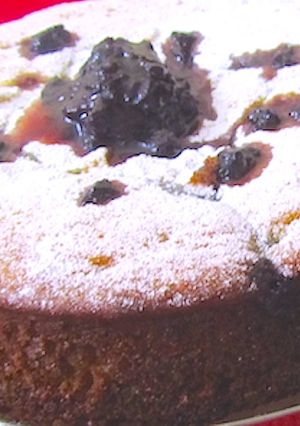 A picture of Eggless Black grape cake.