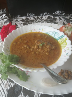 ગાર્લિક ગ્રામ કરી (Garlic Gram Curry recipe in gujarati) રેસીપી મુખ્ય ફોટો