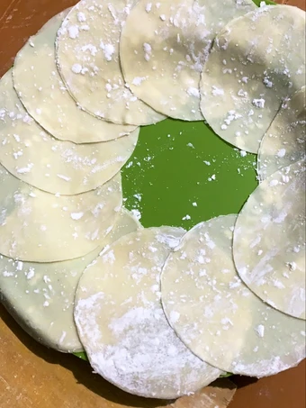 Langkah Mudah untuk Menyiapkan Resep Kulit gyoza/dumpling 2 bahan yang Bikin Ngiler Anti Ribet, Bisa Manjain Lidah