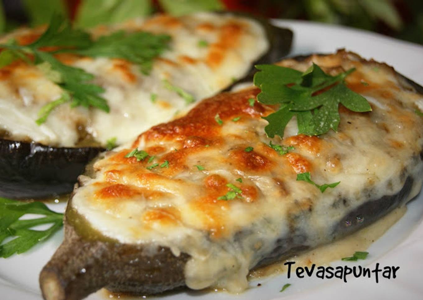 Berenjenas rellenas de puerro y champiñones