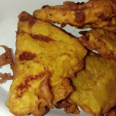 A picture of Bread Pakoda.