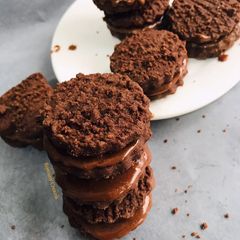 A picture of Romany Creams.