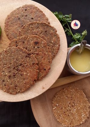 A picture of Flax Seeds Oats Bhakhri.