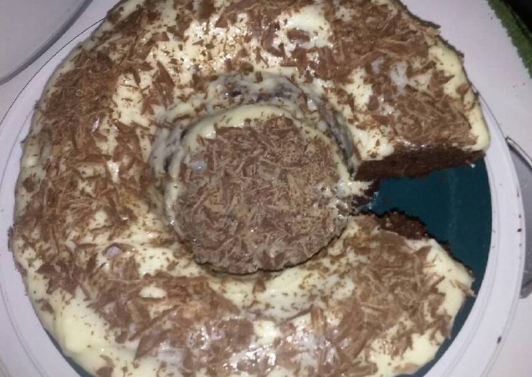 Chocolate Cake with Cream Cheese Icing & Chocolate Shavings