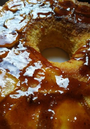 Una foto de Torta invertida de manzana súper húmeda!