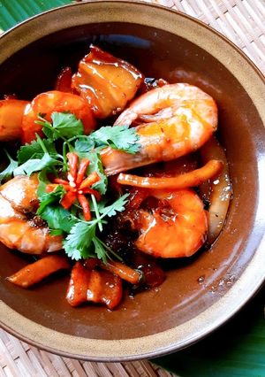 Hình của món Tôm thịt rim dừa.