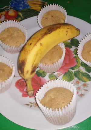 Una foto de Muffins de plátano y nuez