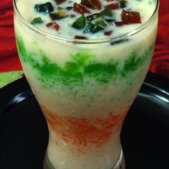 Phirni Falooda Trifle A picture of Phirni Falooda Trifle.