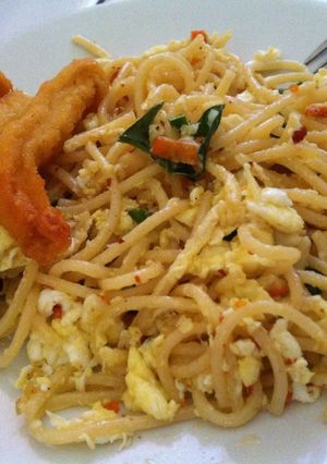 Foto resep Spaghetti Hotty Aglio Olio with Chicken Stick 🍝