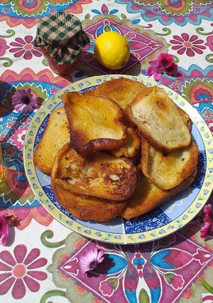 Una foto de Torrijas con miel