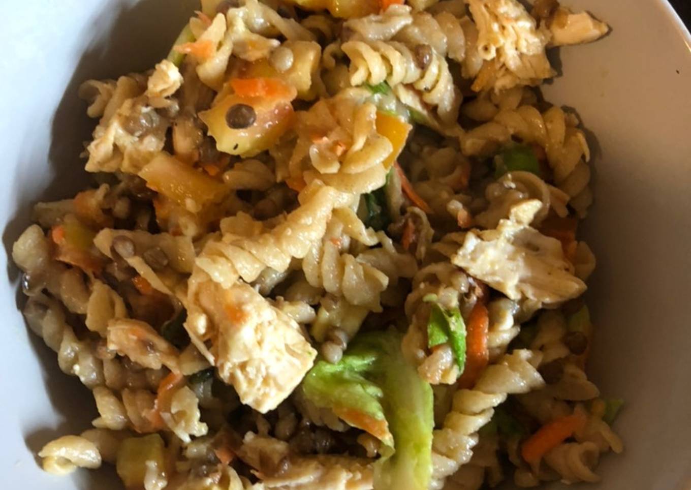 Ensalada de pasta seca con pollo ππ₯