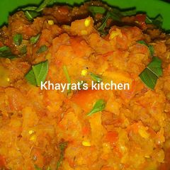 A picture of Carrot and minced meat sauce.