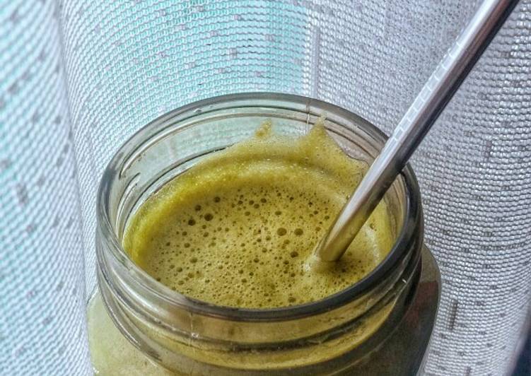 Steps to Make Perfect Kale Apple and Pear Juice