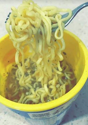 A picture of Maggi cuppa noodles.