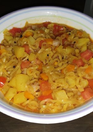 A picture of Veg Tadka Maggi.
