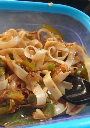 A picture of Veggie delight flat noodles.