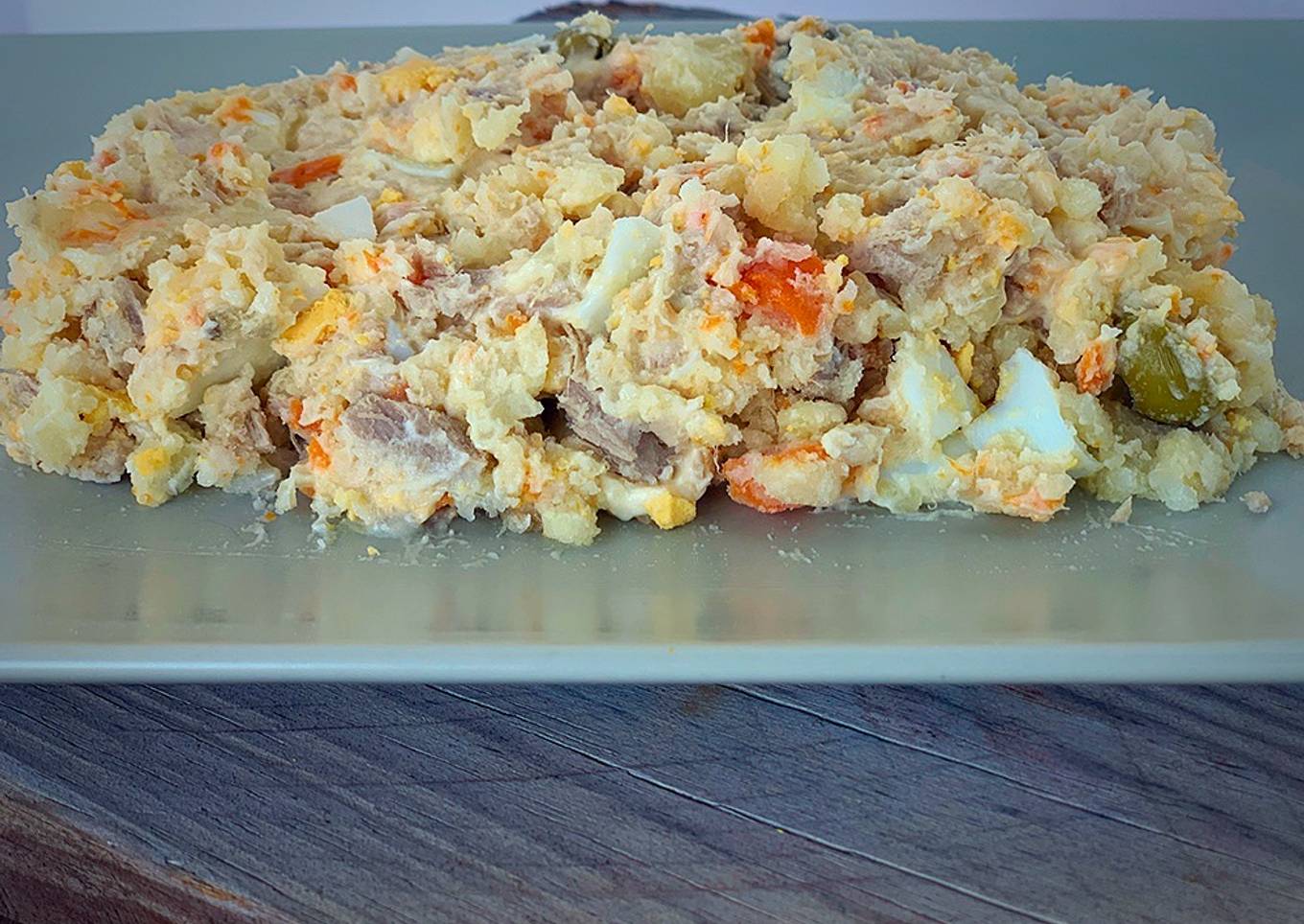 Ensaladilla de atún fresco