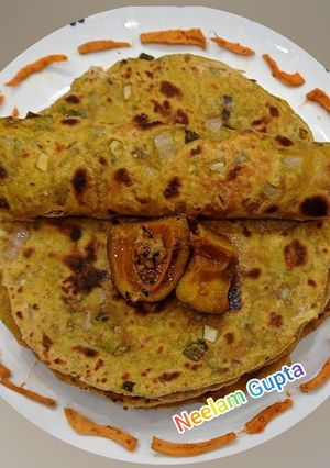 बची हुई दाल से बने मसाला परांठे (dal masala paratha recipe on hindi) रेसिपी मुख्य फोटो