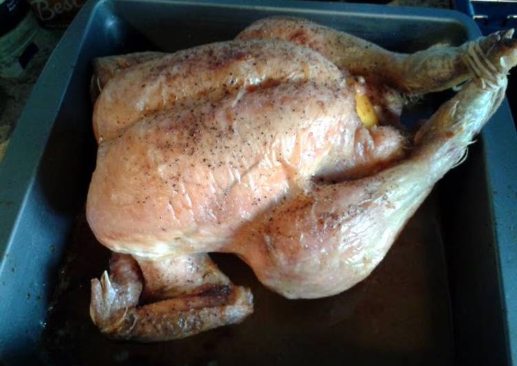 How to Prepare Tasteful Lemon &amp; Thyme Roast Chicken