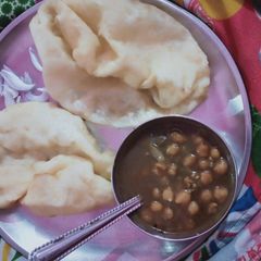A picture of Chole bhature.
