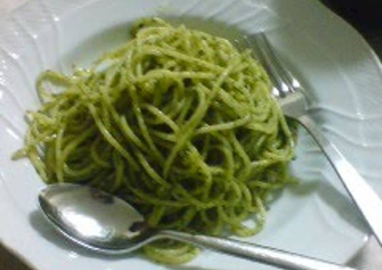 Recipe of Ultimate Shiso Leaves and Sesame Seeds Pasta (Genovese Style)