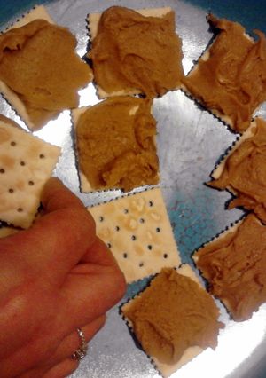 A picture of Mom's Easy Afterschool Snacks.