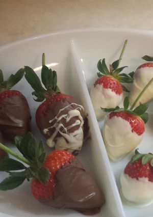 A picture of Chocolate Covered Strawberries.