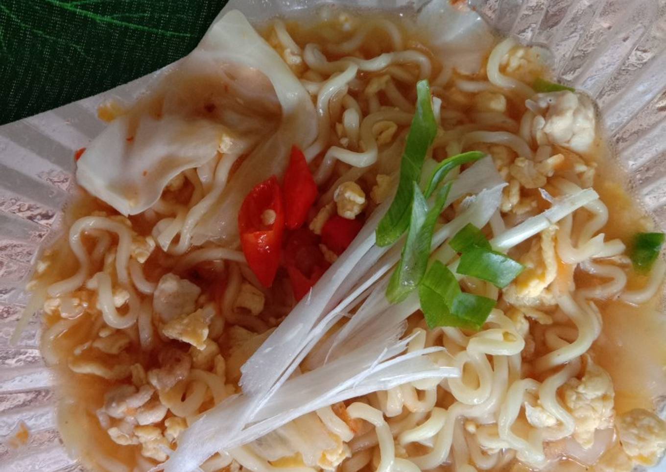 Mie Nyemek Apa Adanya