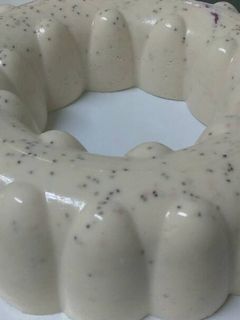 Una foto de Gelatina de queso. Sabor fresa