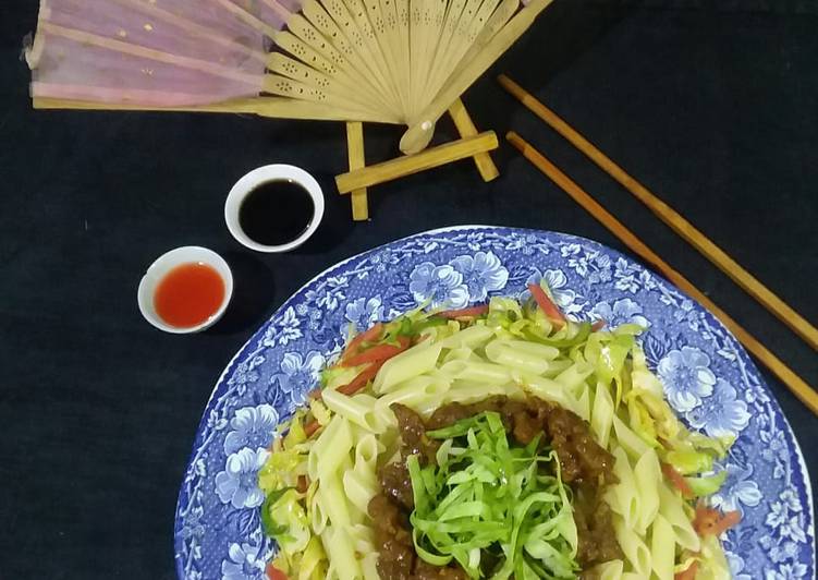 Beef pasta with vegetables