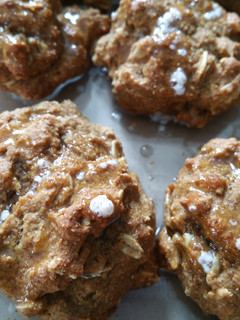 A picture of Vegan maple breakfast cookies.