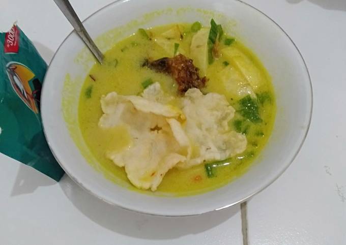 Soto ayam betawi