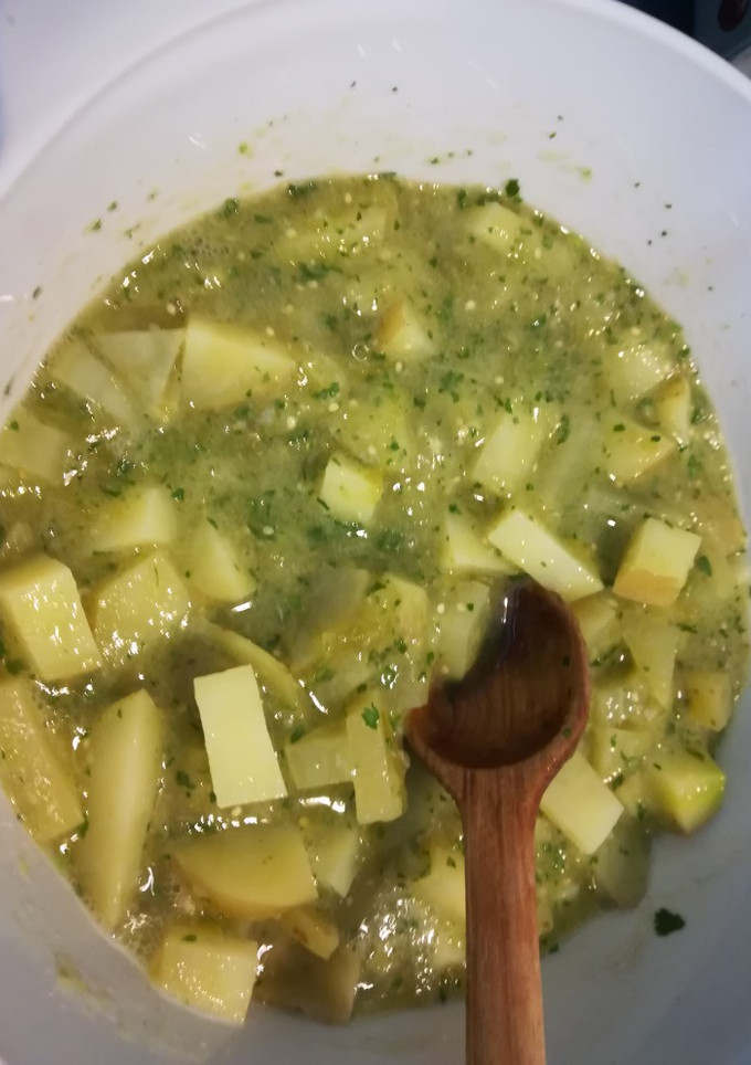 Una foto de Patatas en salsa verde ॐ