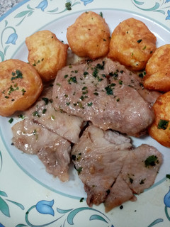 Una foto de Secreto de cerdo con miel y mostaza con patatas dauphines