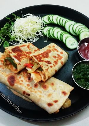 वेजटेबल पनीर रोल (vegetable paneer roll recipe in Hindi) रेसिपी मुख्य फोटो