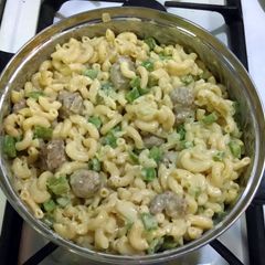 A picture of brat casserole.