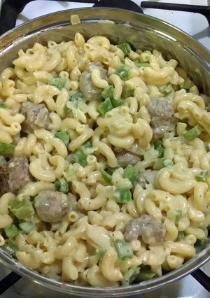 A picture of brat casserole.