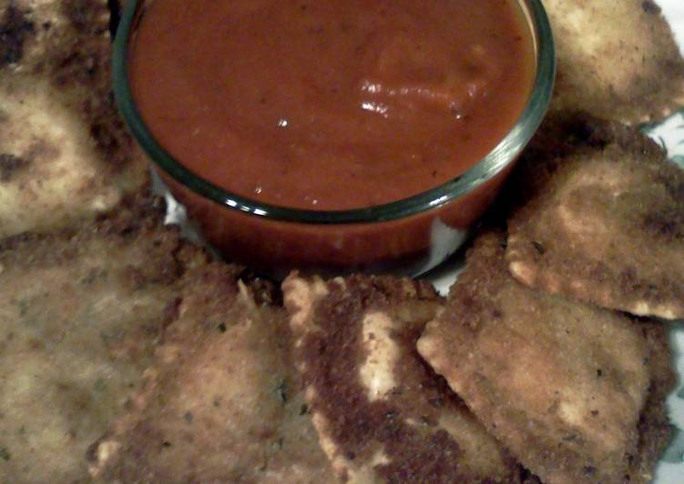 Step-by-Step Guide to Prepare Appetizing fried ravioli w/ ragu robusto garlic