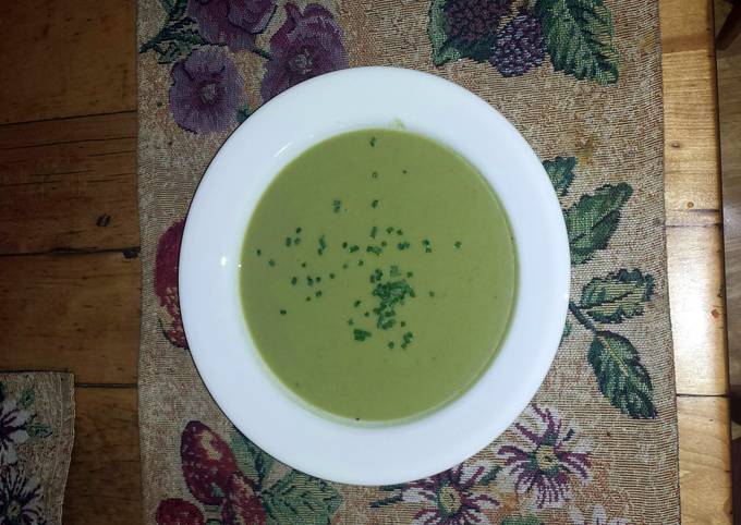 Steps to Prepare Perfect Simple Cream of Asparagus Soup