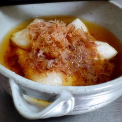 'Zouni' Mochi Rice Cake Soup -- Lazy Method A picture of 'Zouni' Mochi Rice Cake Soup -- Lazy Method.