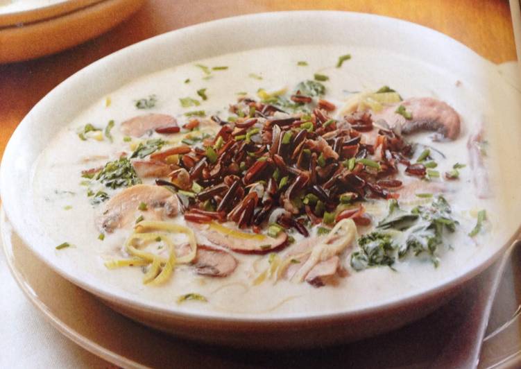 Mushroom and Kale Soup