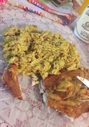 Una foto de Arroz con pollo y azafrán