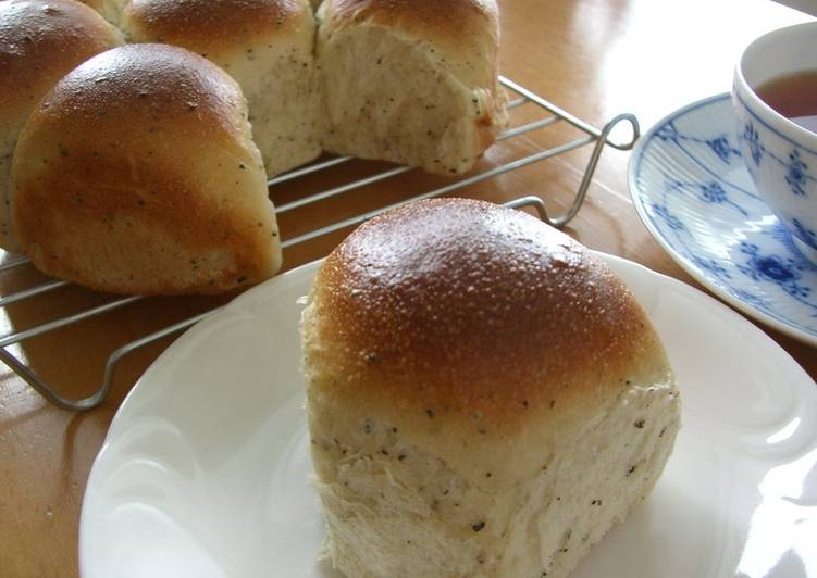 Beautiful Aroma Milk Tea Bread Rolls