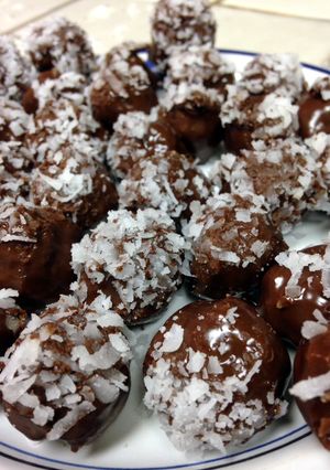 A picture of Chocolate Coconut Snowball Cookies.