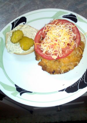 A picture of The Os Tuna Burger.