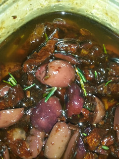 A picture of Sun dried tomatoes and Olive bread dip.