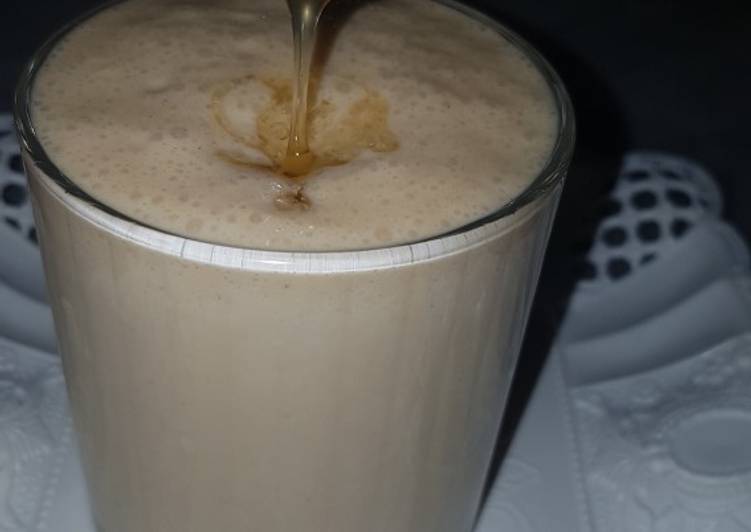 Simple Way to Prepare Award-winning Banana peanuts butter smoothie