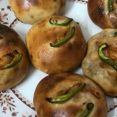 A picture of Chicken Bun.
